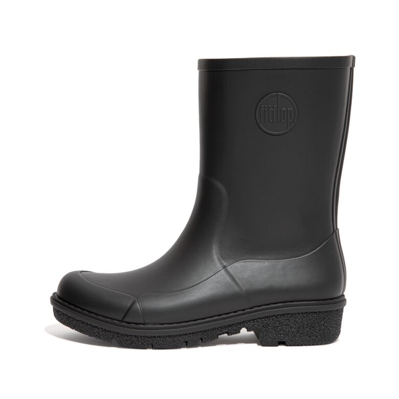 WONDERWELLY-SHORT-ALL-BLACK_AH6-090